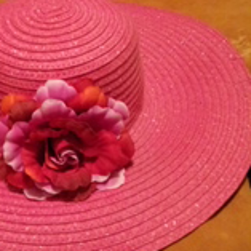Beach hat - Picture 2 of 2